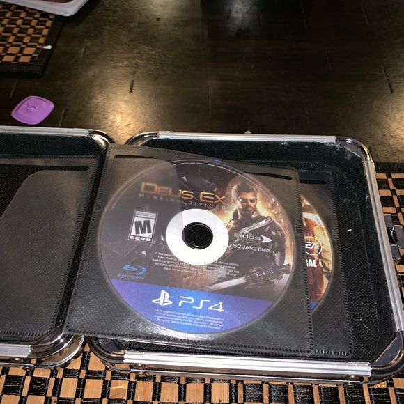 PS4 game bundle - Picture 6 of 8